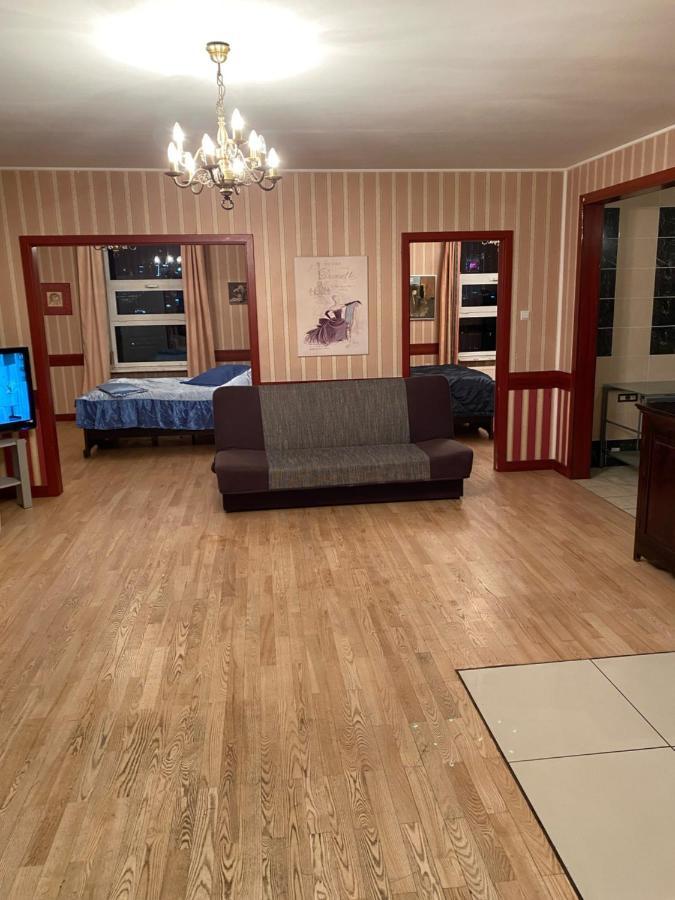 Babka Wiezowiec Noclegi Varsovie Extérieur photo