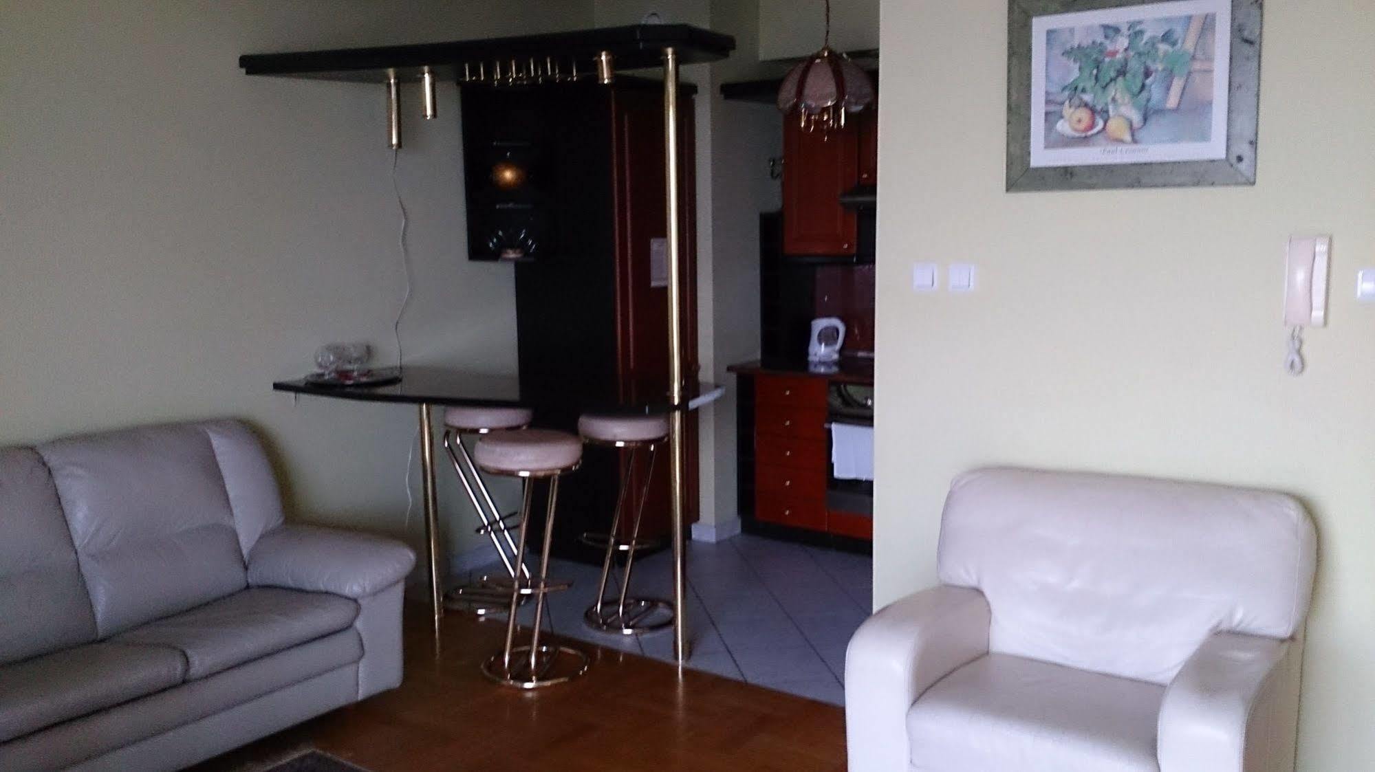 Babka Wiezowiec Noclegi Varsovie Extérieur photo