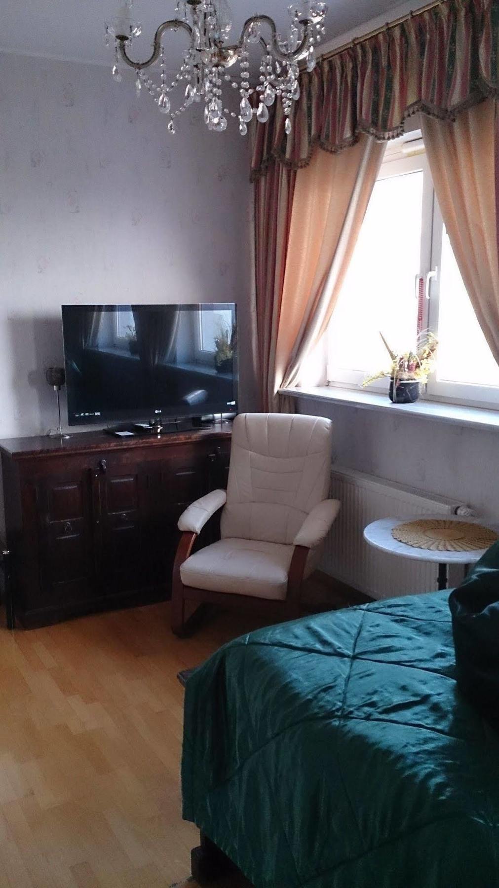 Babka Wiezowiec Noclegi Varsovie Extérieur photo